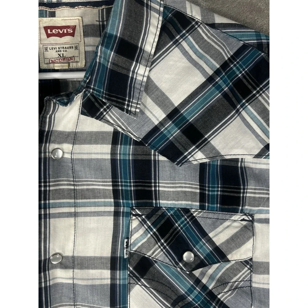 Levis levi pearl